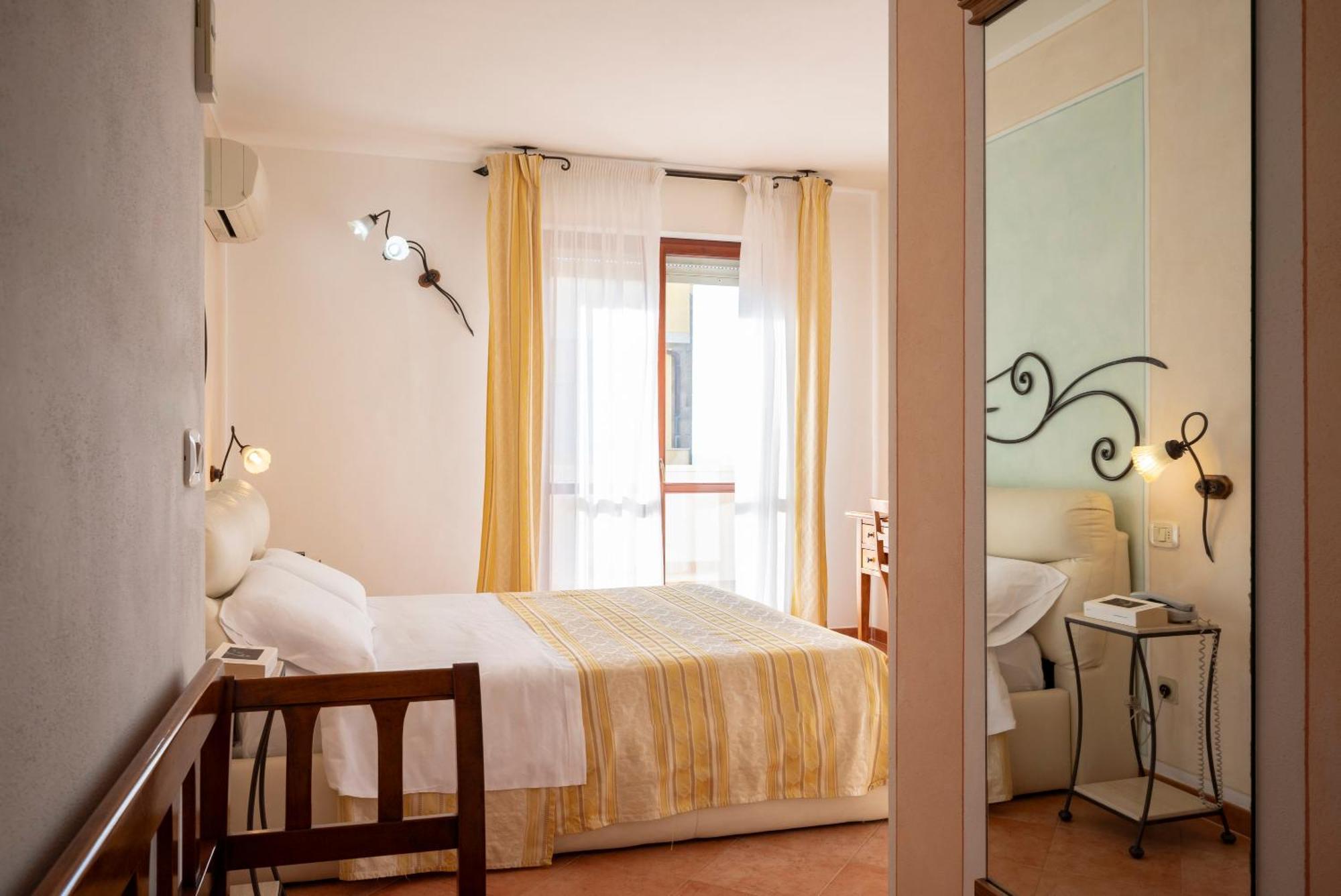 Lola Piccolo Hotel E Appartamenti Marina di Grosseto Exteriér fotografie