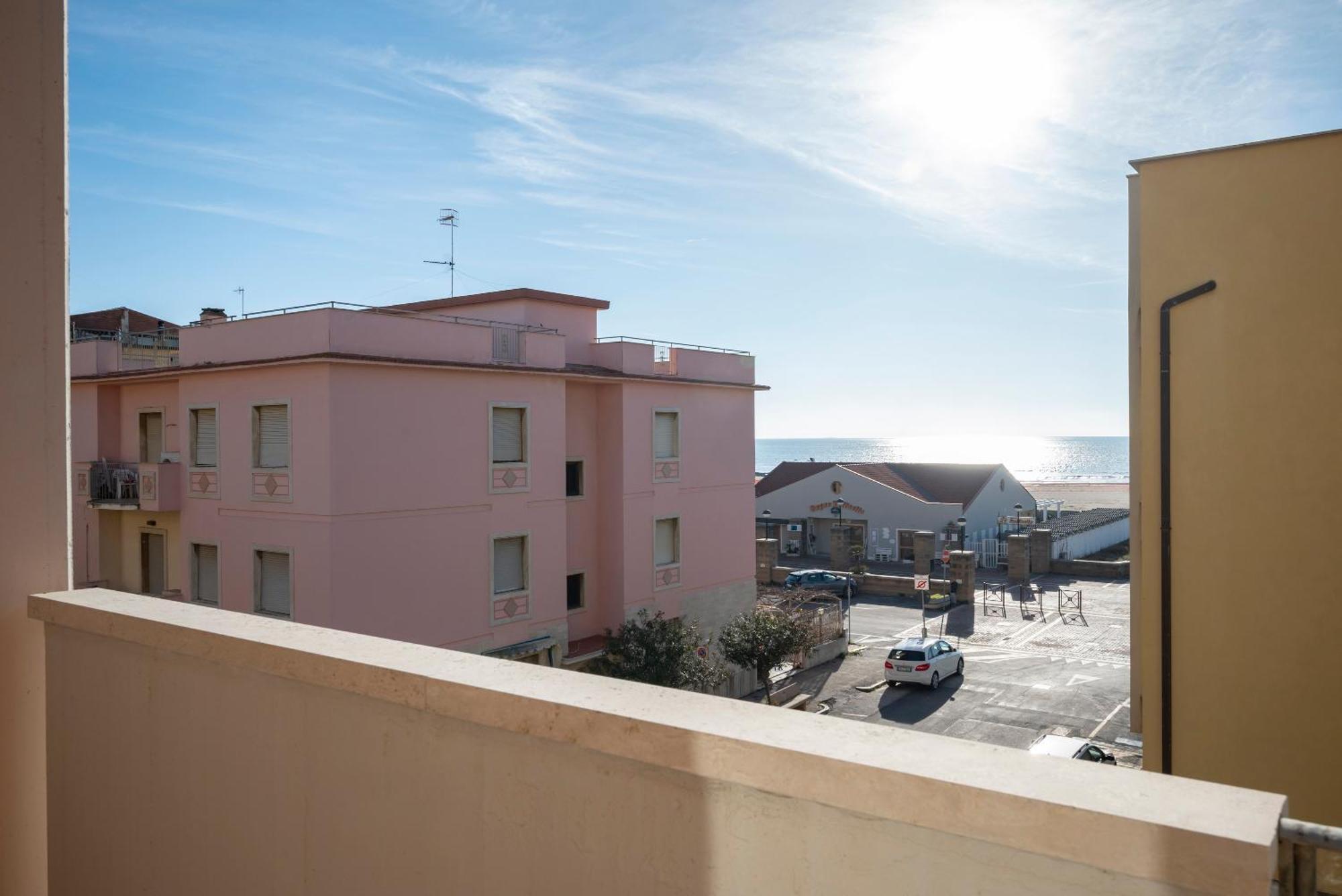 Lola Piccolo Hotel E Appartamenti Marina di Grosseto Exteriér fotografie