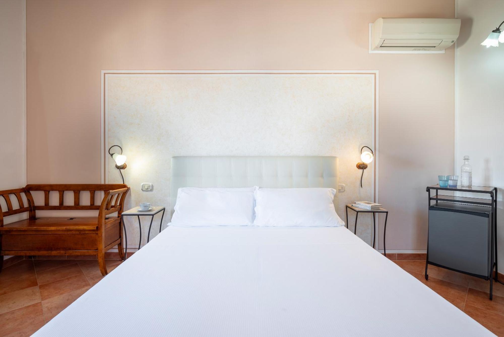 Lola Piccolo Hotel E Appartamenti Marina di Grosseto Exteriér fotografie